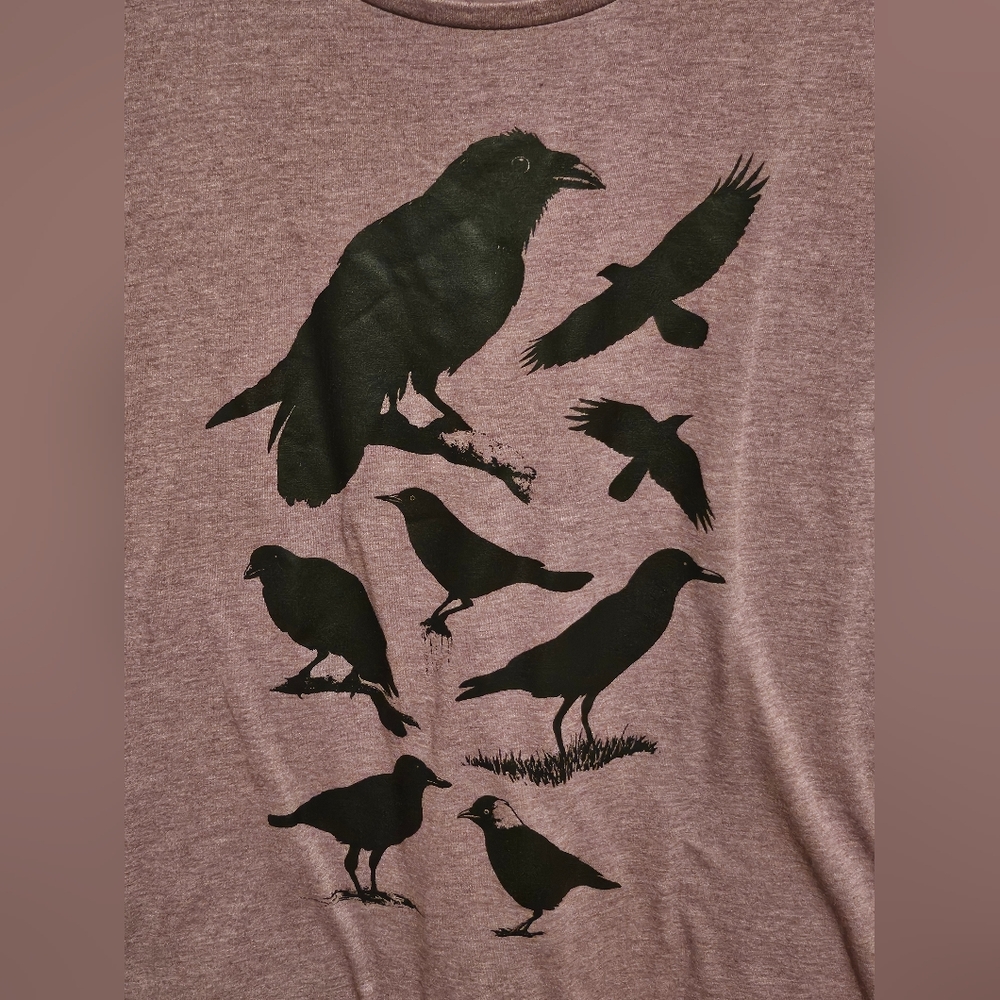 Purple crow print T-shirt - women's size large - EUC - Picture 2 of 4